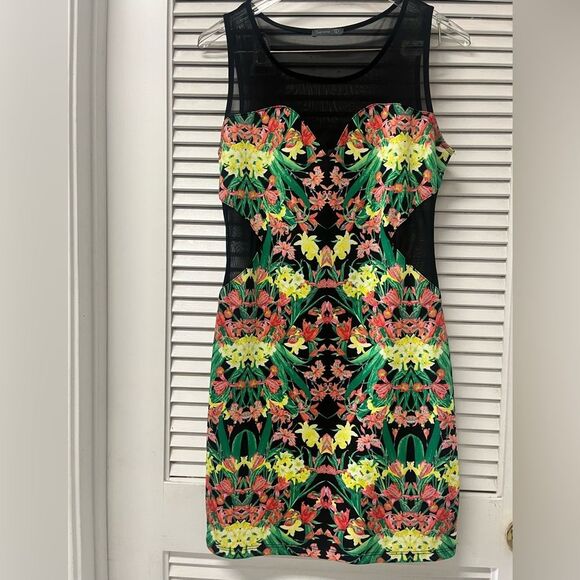 Soprano L Floral Dress - Picture 1 of 2
